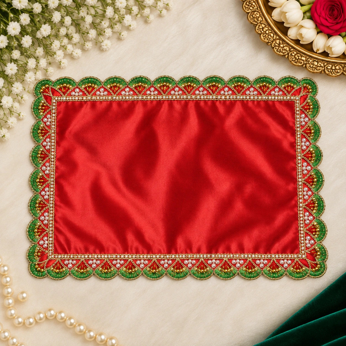 Braj Ratna Shringar Aasan - Red